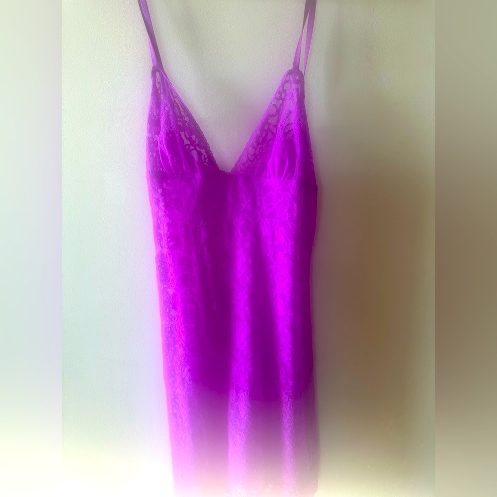 VICTORIA’S SECRET PURPLE LACE SLIPDRESS. Size: L